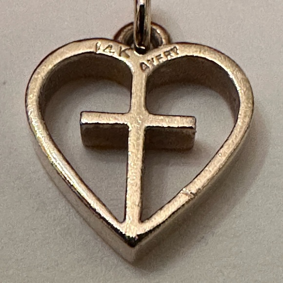 Retired James Avery 14kt Gold I Love Jesus/Cross & Heart Charm - Bag,Box & Pouch - Picture 5 of 9